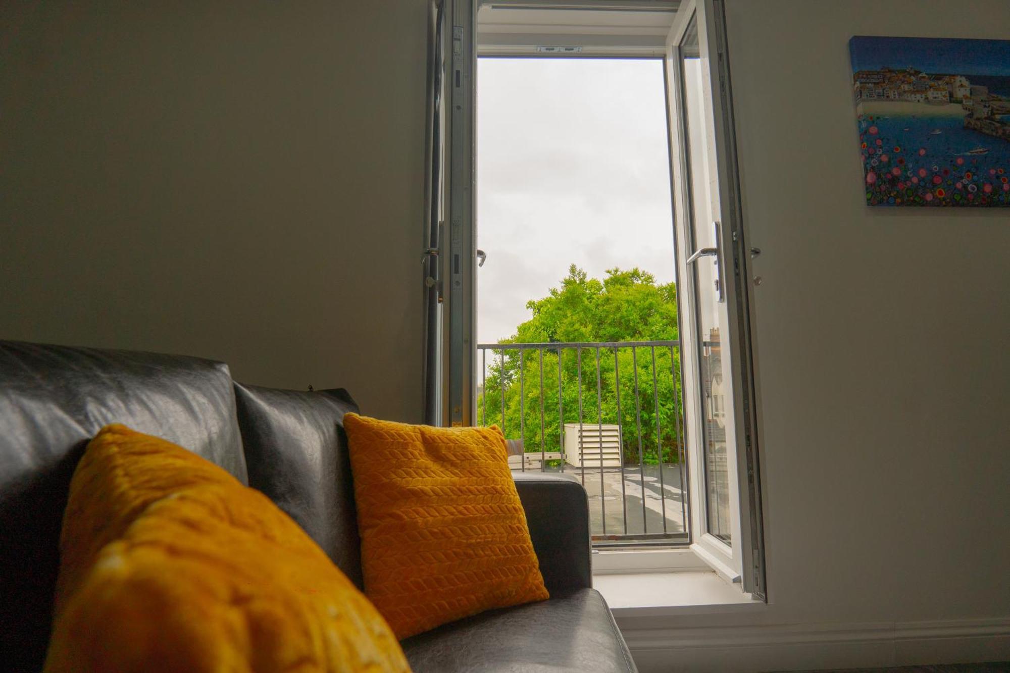Modern Apartments Near Cardiff City Centre Luaran gambar